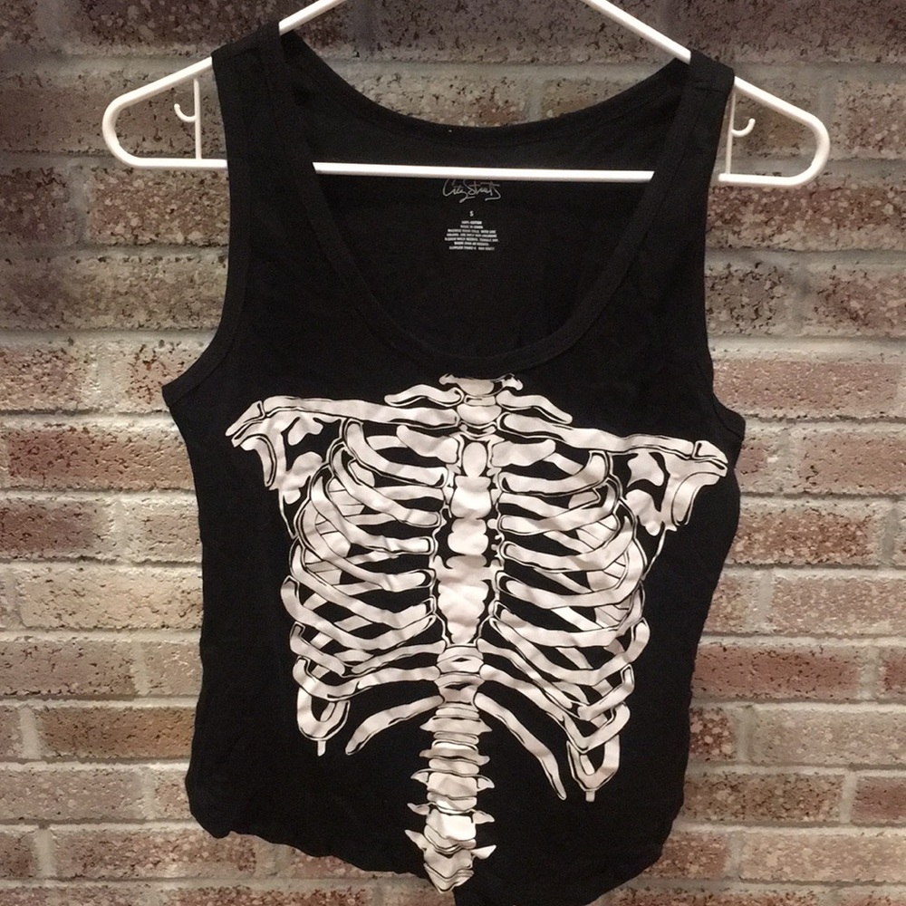 Skeleton top